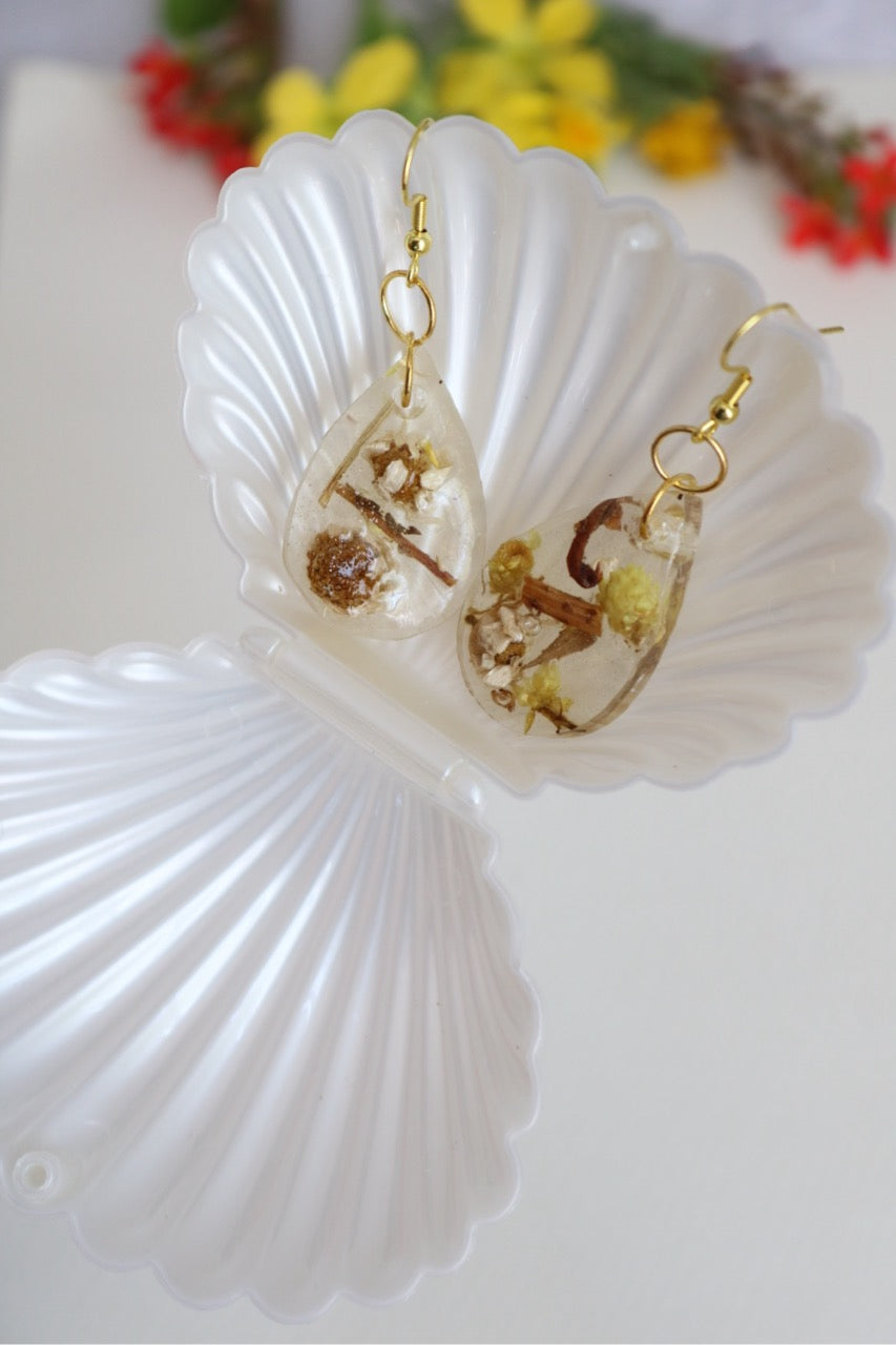Echte Blumen Harz-Ohrringe – Handgefertigter botanischer Schmuck - Ena.art
